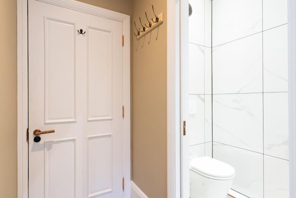 Stunning Boutique Flat In Central Location - Beatrice Bath Luaran gambar